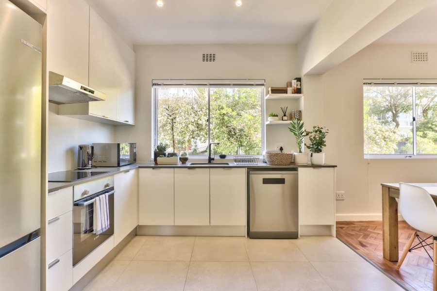 To Let 2 Bedroom Property for Rent in Green Point Western Cape